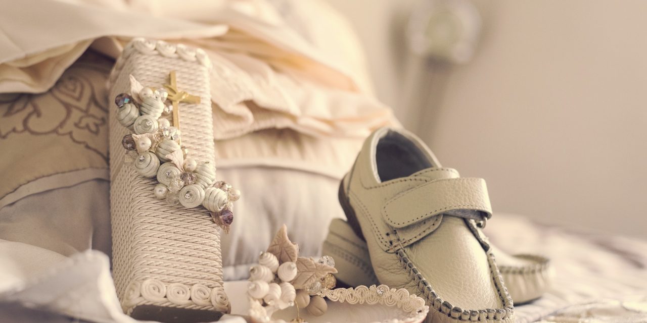 Quelques articles de cadeaux à offrir à un enfant baptisé