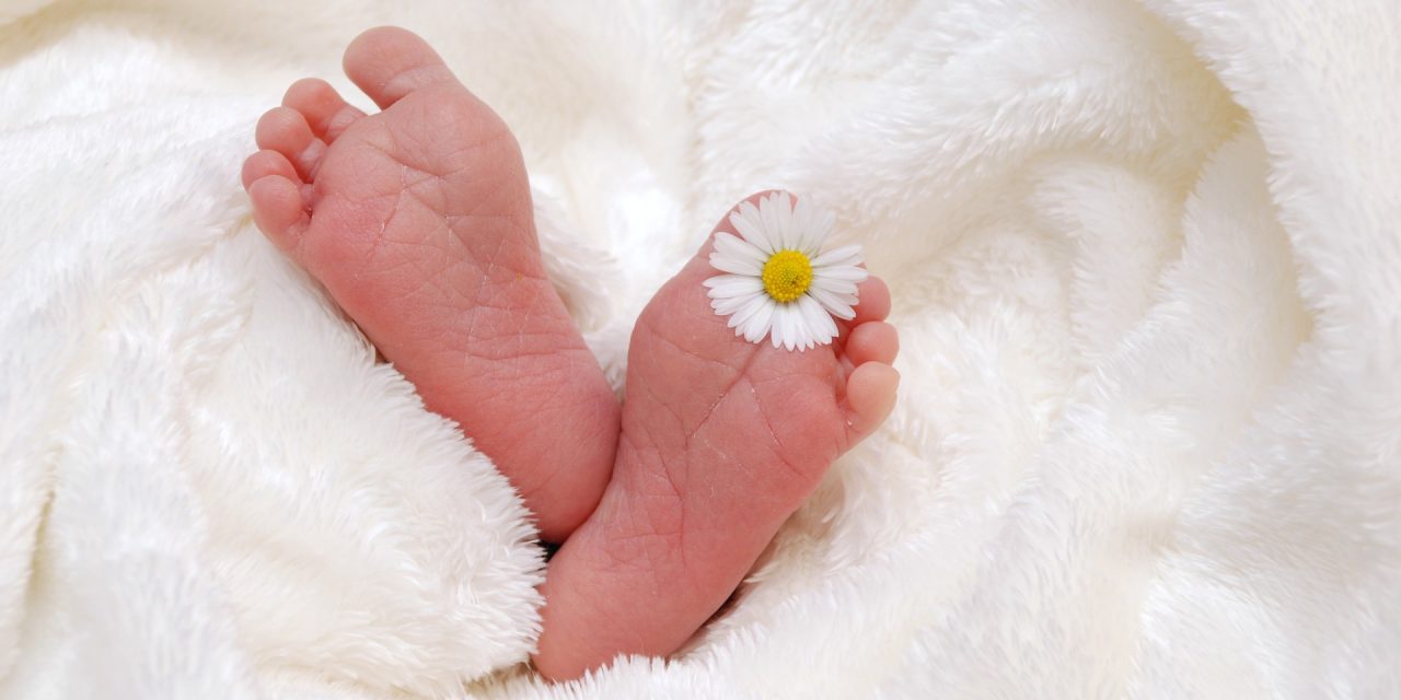 Tout ce qu’il faut savoir avant d’offrir un cadeau de naissance